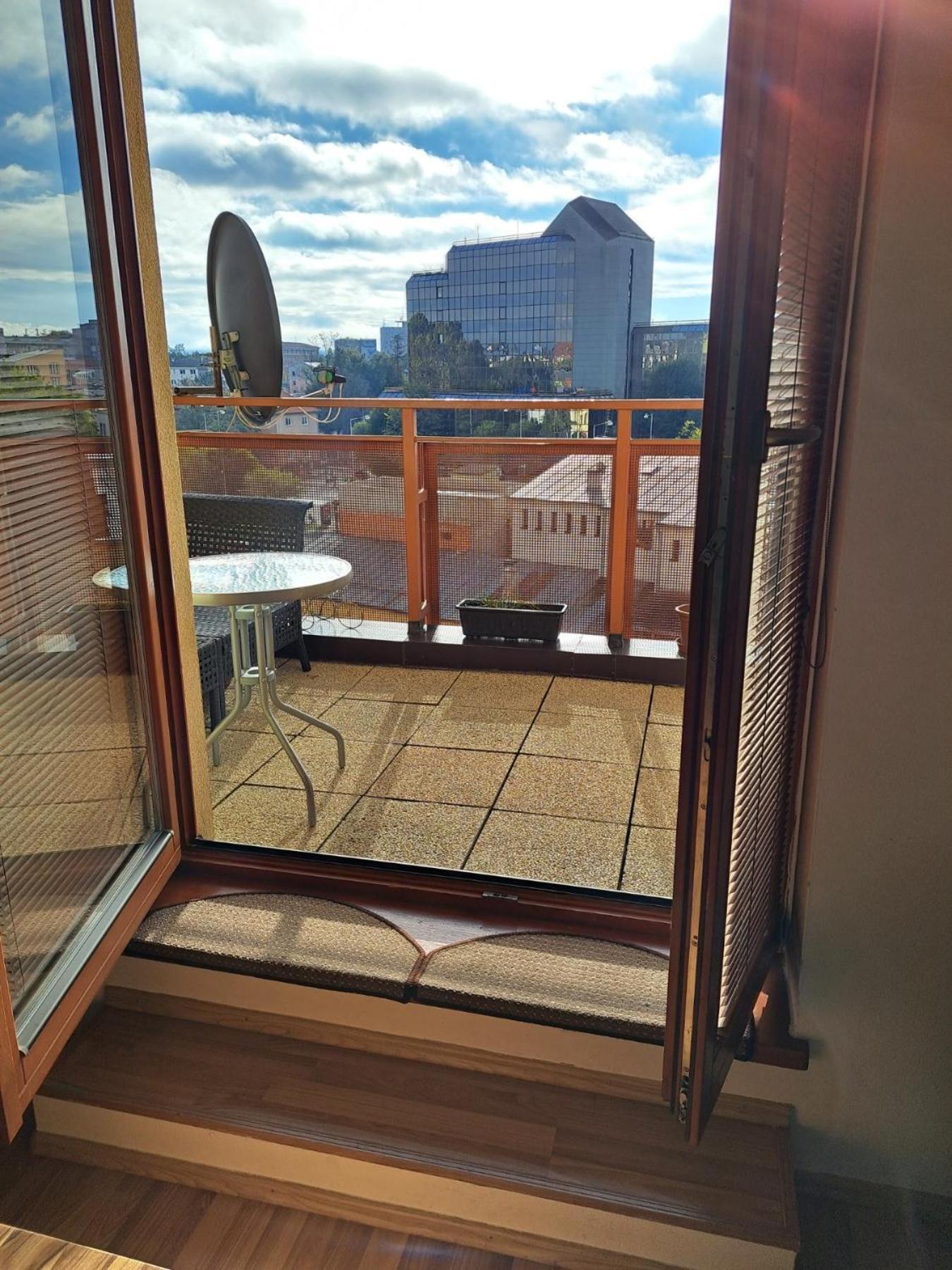 Apartament In The Center Of Poprad-Free Parking Dış mekan fotoğraf
